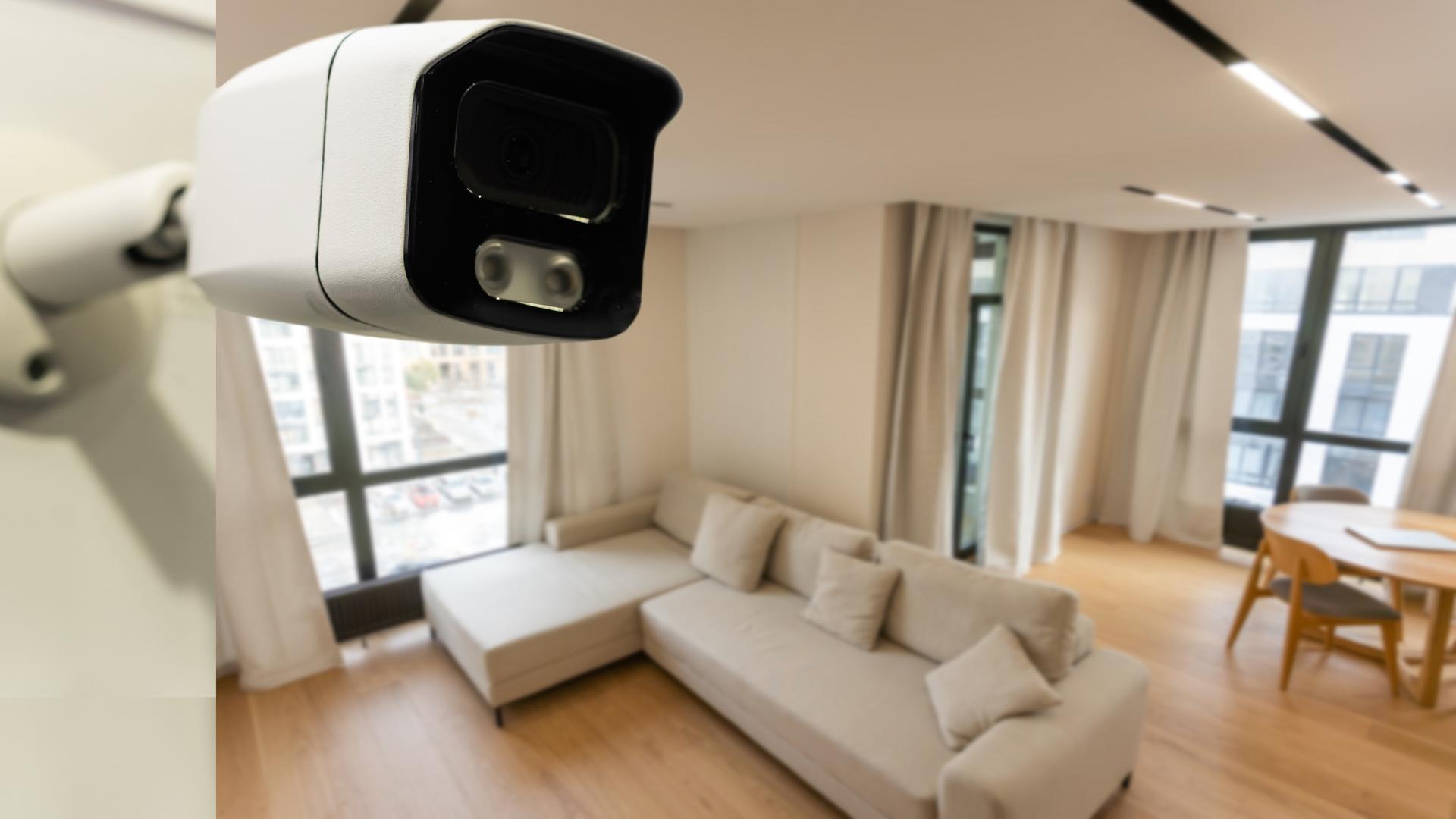 With a wireless CCTV system, you’ll have eyes on your home 24/7—without the hassle of wires or complicated setups.